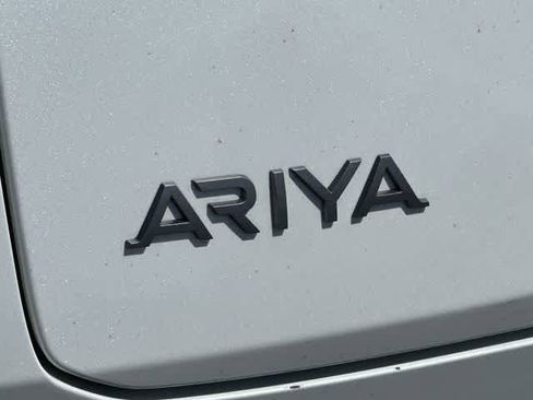 Used 2023 Nissan Ariya FWD image 19