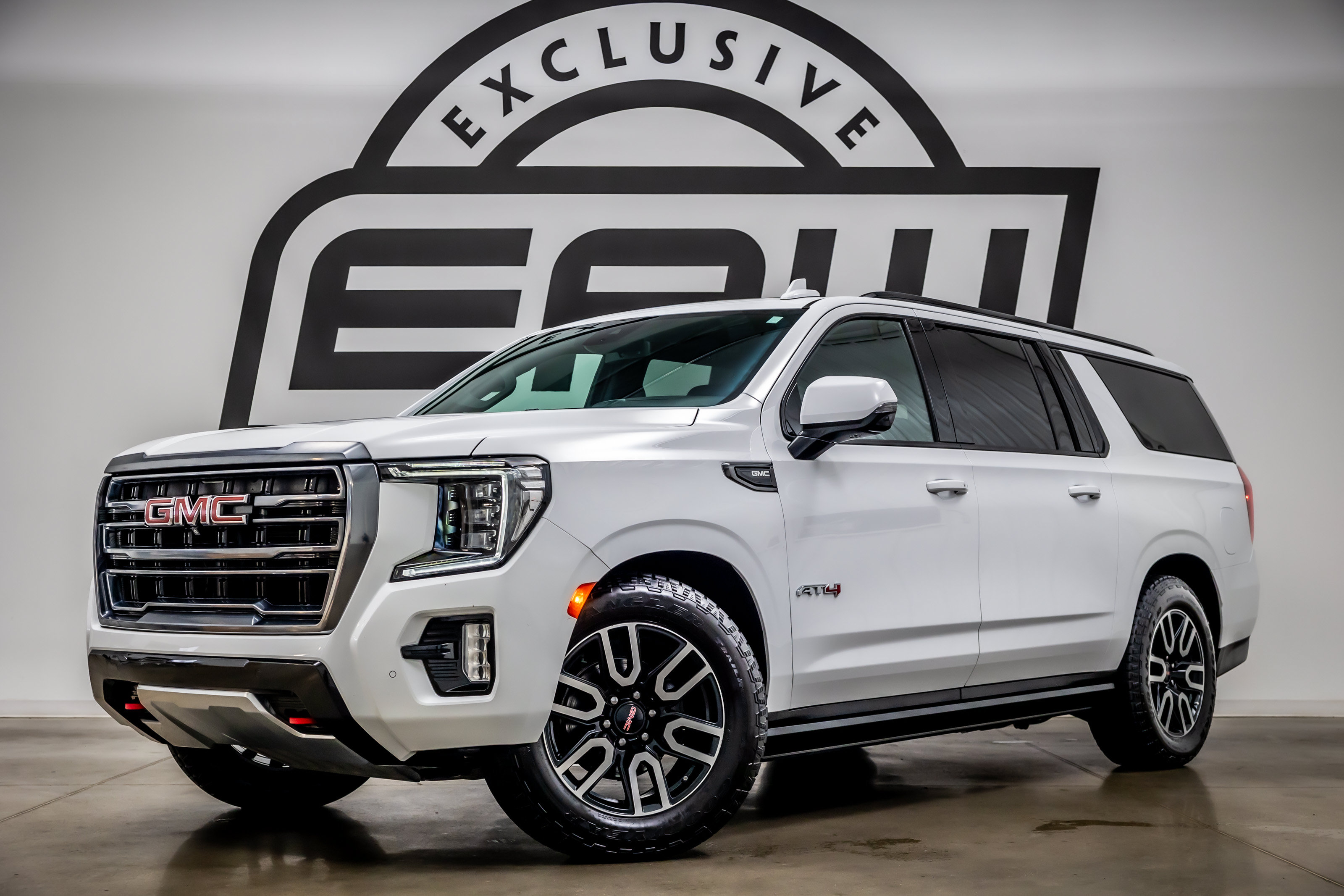 Used 2023 GMC Yukon XL AT4 w/ AT4 Premium Plus Package AWD/4WD image 1