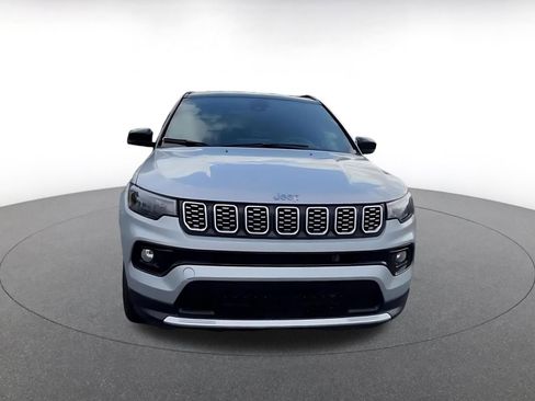 Used 2025 Jeep Compass Limited AWD/4WD image 4