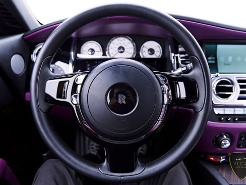 Used 2017 Rolls-Royce Wraith RWD image 63