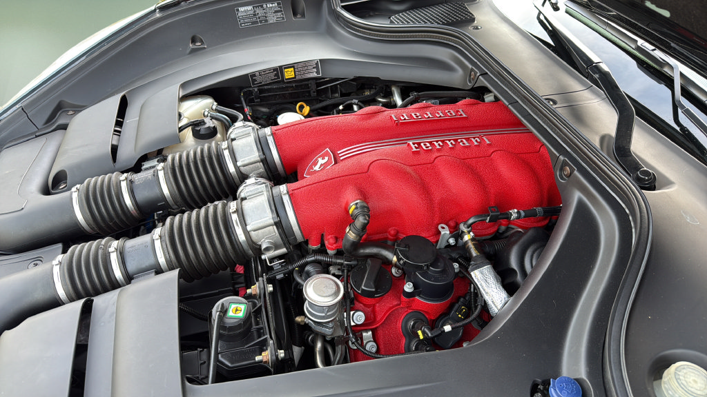 Used 2012 Ferrari California RWD image 57
