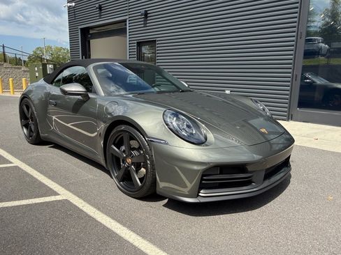 Certified 2026 Porsche 911 Carrera T RWD image 9