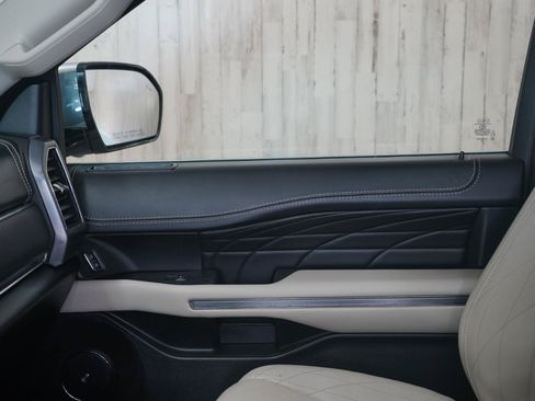 Used 2020 Ford Expedition Platinum AWD/4WD image 30