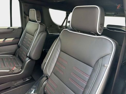 New 2026 GMC Yukon XL AT4 Ultimate AWD/4WD image 12