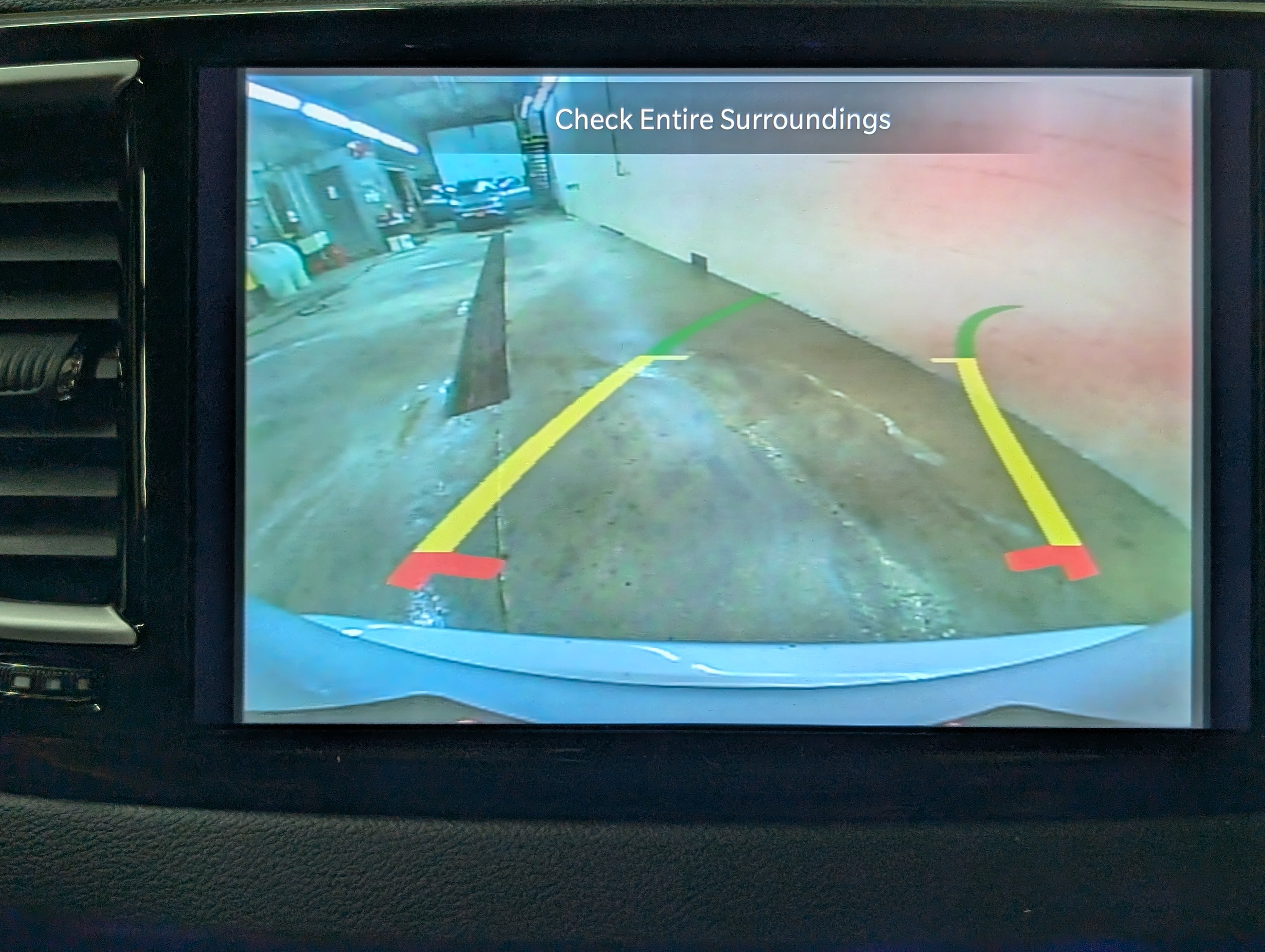 Used 2024 Chrysler Pacifica Touring-L FWD image 21