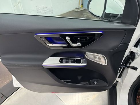 Used 2026 Mercedes-Benz GLC 300 image 17