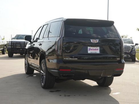 Used 2026 Cadillac Escalade Sport RWD image 7