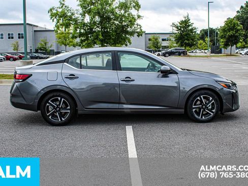 Used 2024 Nissan Sentra SV FWD image 8