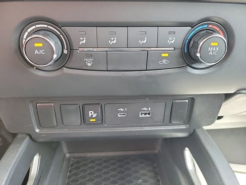 Used 2023 Nissan Frontier SV w/ Technology Package RWD image 27