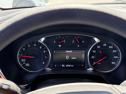 Used 2025 Chevrolet Blazer LT FWD image 11