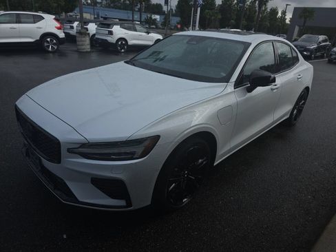 Used 2024 Volvo S60 T8 Plus AWD/4WD image 1