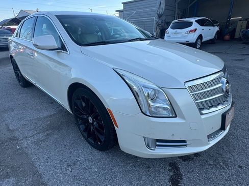 Used 2013 Cadillac XTS Platinum FWD image 2