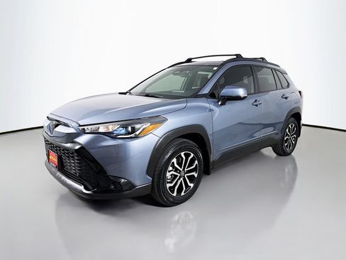 Used 2023 Toyota Corolla Cross AWD Hybrid w/ Moonroof Package image 3