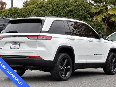 Used 2023 Jeep Grand Cherokee Altitude image 4