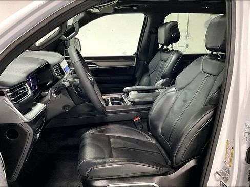 Used 2025 Jeep Wagoneer Series II w/ Premium Group I image 34