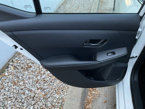 Used 2025 Nissan Sentra SV image 17