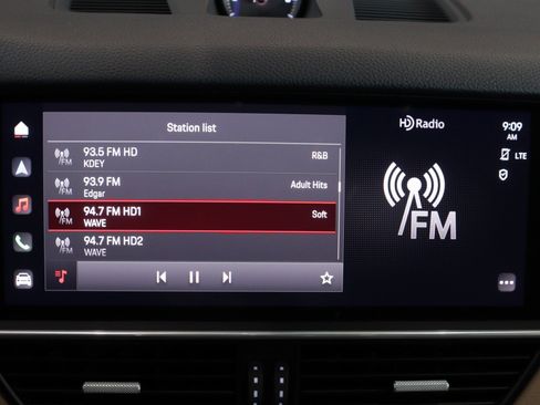 Certified 2023 Porsche Cayenne image 18