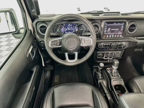 Used 2023 Jeep Wrangler Unlimited Sahara w/ Cold Weather Group AWD/4WD image 11