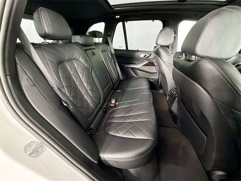 Used 2024 BMW X5 xDrive40i image 25