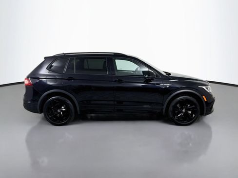 Certified 2023 Volkswagen Tiguan SE R-Line AWD/4WD image 8