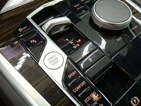 Used 2025 BMW X6 xDrive40i image 14