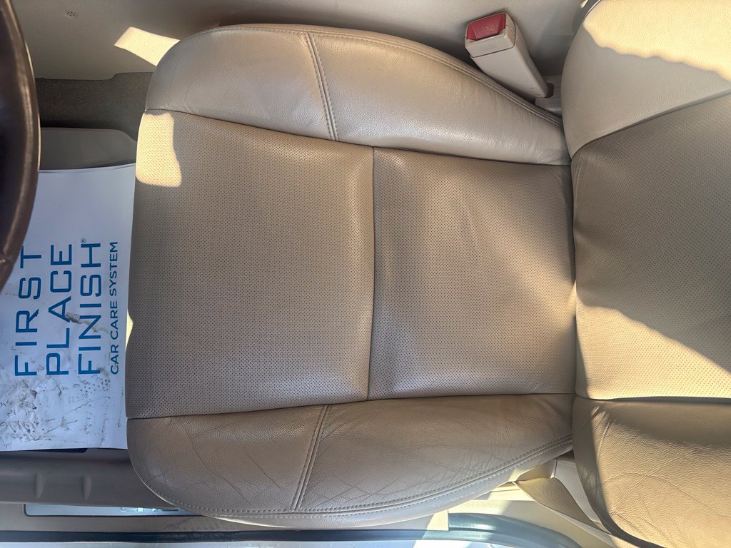 Used 2013 Chevrolet Avalanche LTZ AWD/4WD image 23