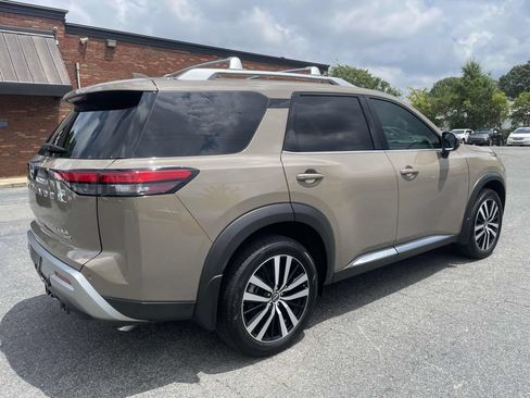 Used 2025 Nissan Pathfinder Platinum w/ Cargo Package AWD/4WD image 6