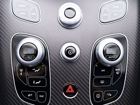 Used 2016 Aston Martin DB9 GT image 87