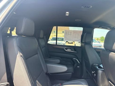 Used 2025 GMC Yukon Denali AWD/4WD image 28