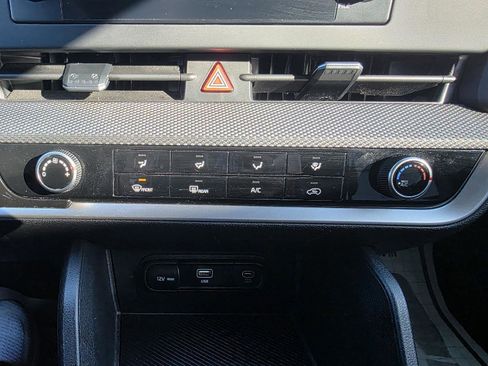 Used 2024 Kia Sportage LX image 19