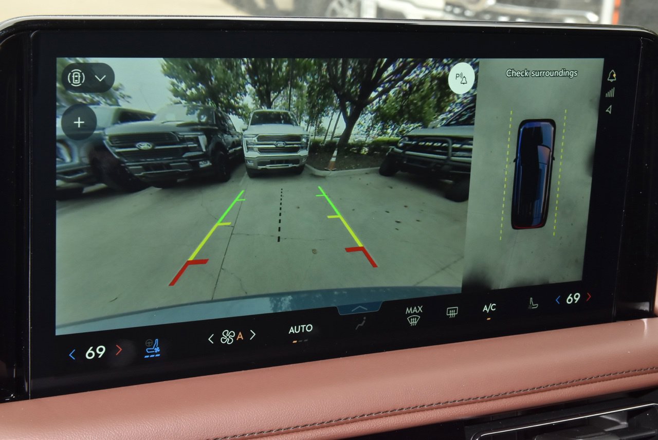 New 2027 Lincoln Aviator Reserve w/ Jet Appearance Package RWD image 29