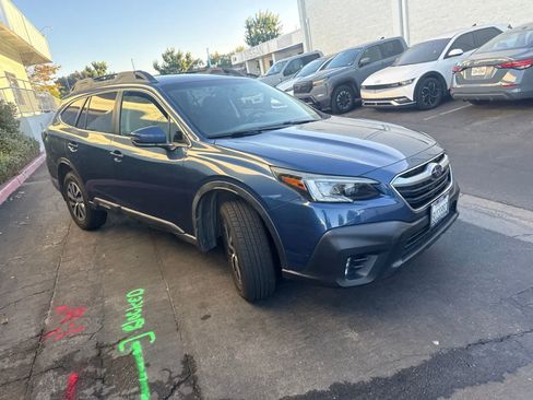 Used 2021 Subaru Outback Premium AWD/4WD image 2