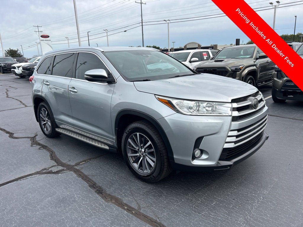 Used 2018 Toyota Highlander XLE AWD/4WD image 26