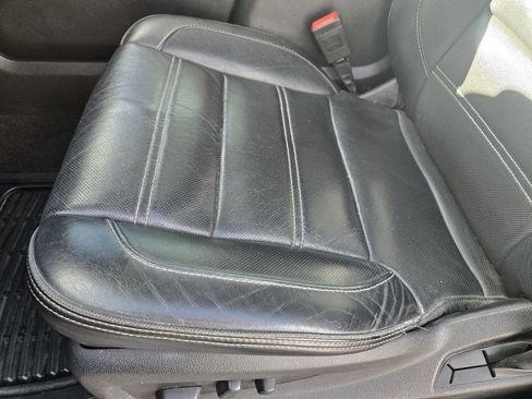 Used 2015 GMC Yukon XL Denali w/ Premium Package image 17