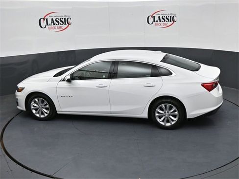 Used 2024 Chevrolet Malibu LT image 15