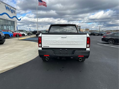 New 2026 Honda Ridgeline Black Edition image 6