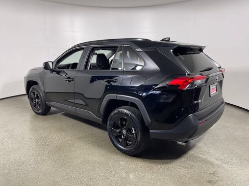 Certified 2025 Toyota RAV4 XLE FWD image 5