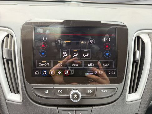 Used 2024 Chevrolet Malibu LT FWD image 28