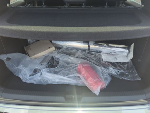 New 2025 Volkswagen Golf SE image 33