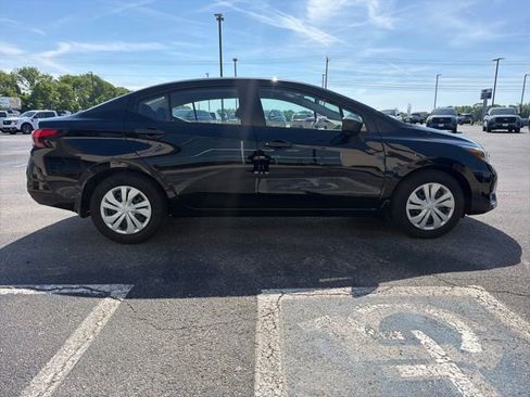 Used 2025 Nissan Versa S w/ Trunk Package FWD image 4