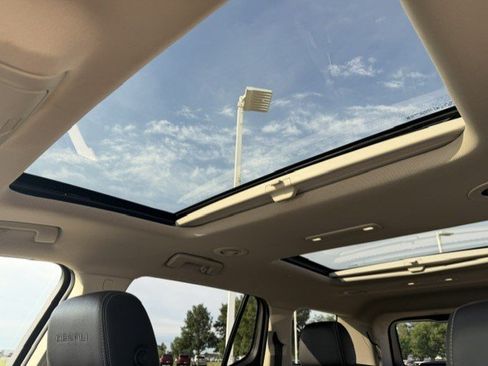 Used 2022 GMC Acadia Denali w/ Trailering Package AWD/4WD image 21
