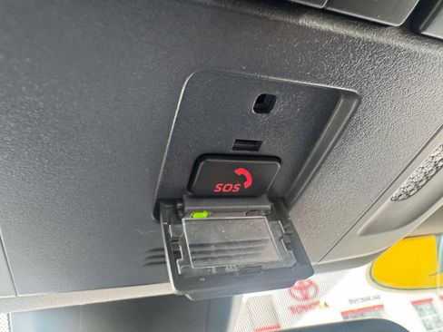 Certified 2021 Toyota Camry XLE image 38