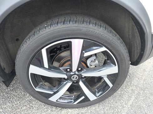 Used 2022 Nissan Rogue Sport SL w/ Premium Package image 7