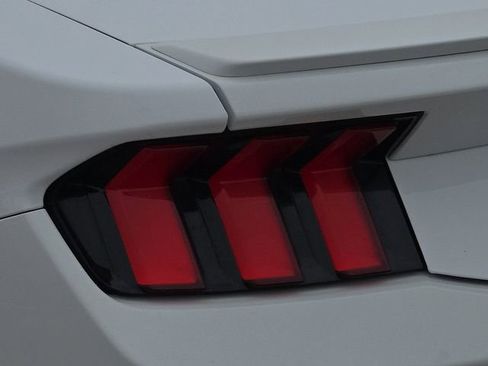 Used 2024 Ford Mustang Premium image 10