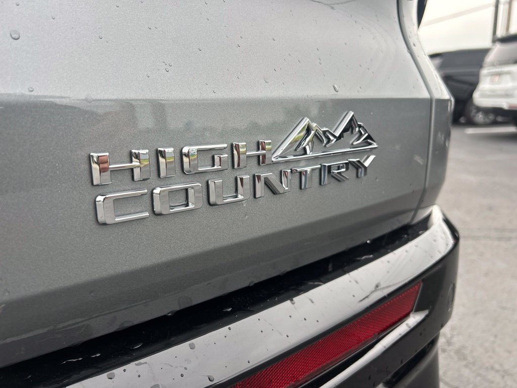 New 2026 Chevrolet Traverse High Country FWD image 13