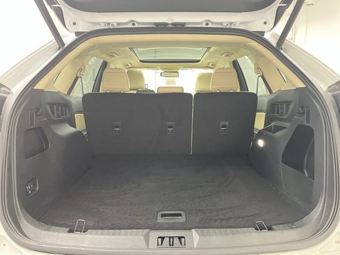 Certified 2024 Ford Edge SEL w/ Convenience Package AWD/4WD image 3