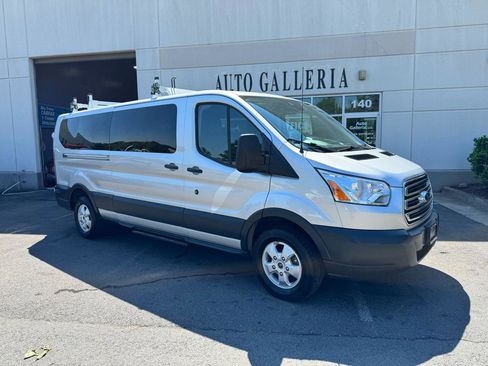 Used 2018 Ford Transit 350 XLT RWD image 3