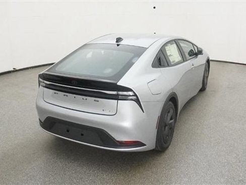 New 2026 Toyota Prius Plug-In Hybrid FWD image 41