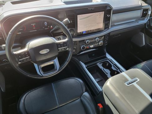 Used 2025 Ford F350 Platinum w/ FX4 Off-Road Package image 2