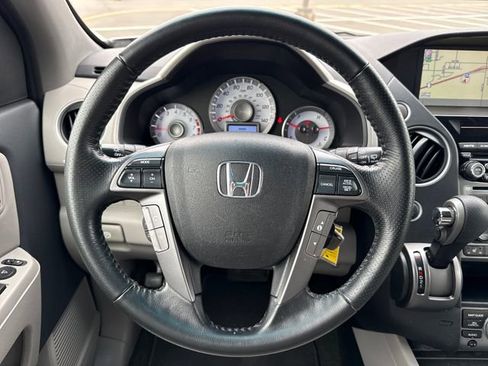 Used 2015 Honda Pilot Touring image 19